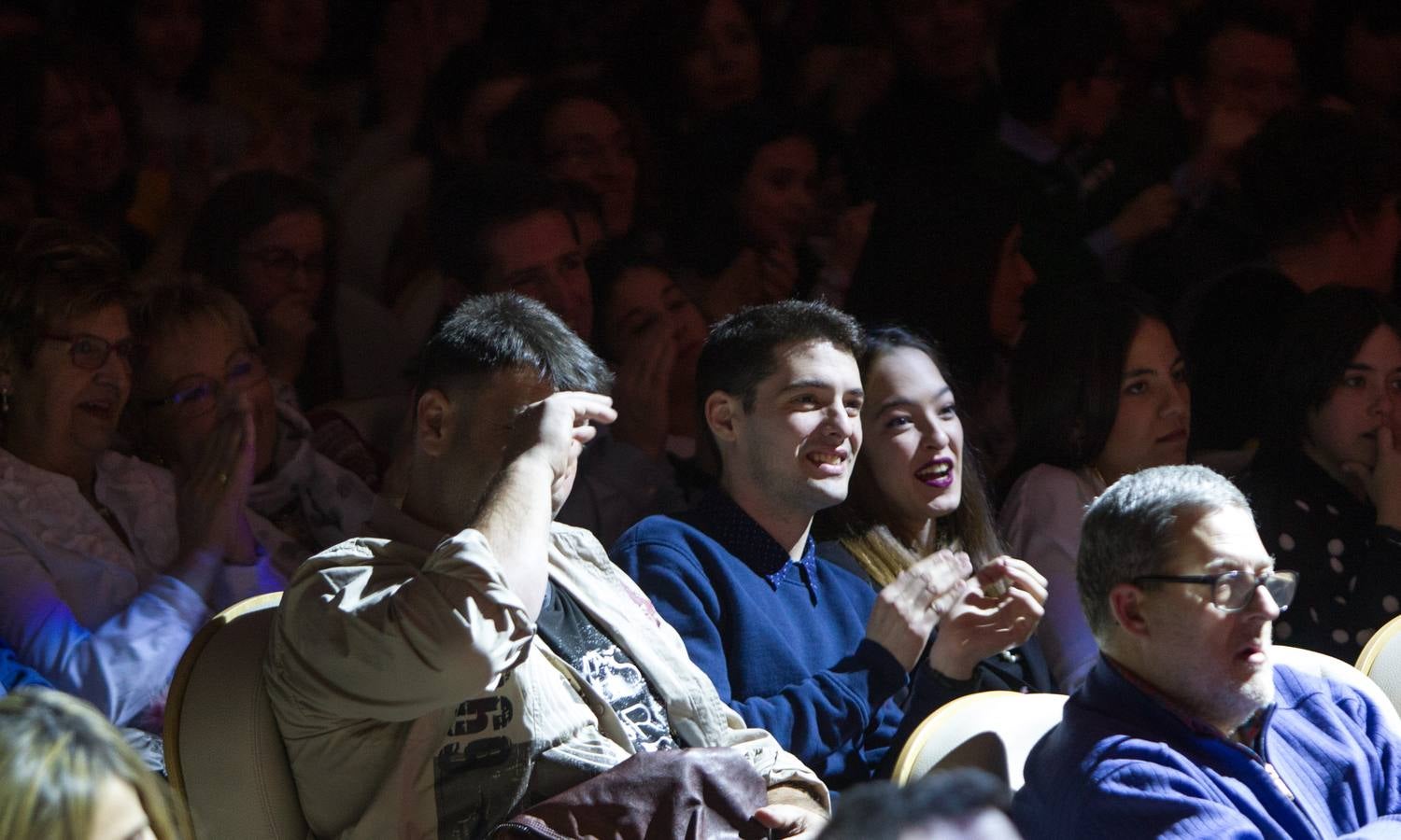 Divertida gala a favor de la asociación Faro.