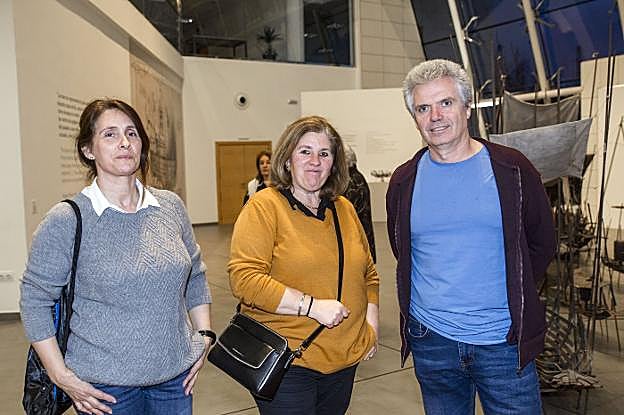 Encarna, Carmen y José Manuel.