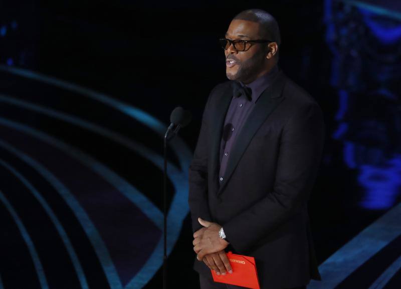 El actor Tyler Perry entregó el Oscar a la 'mejor fotografía'.