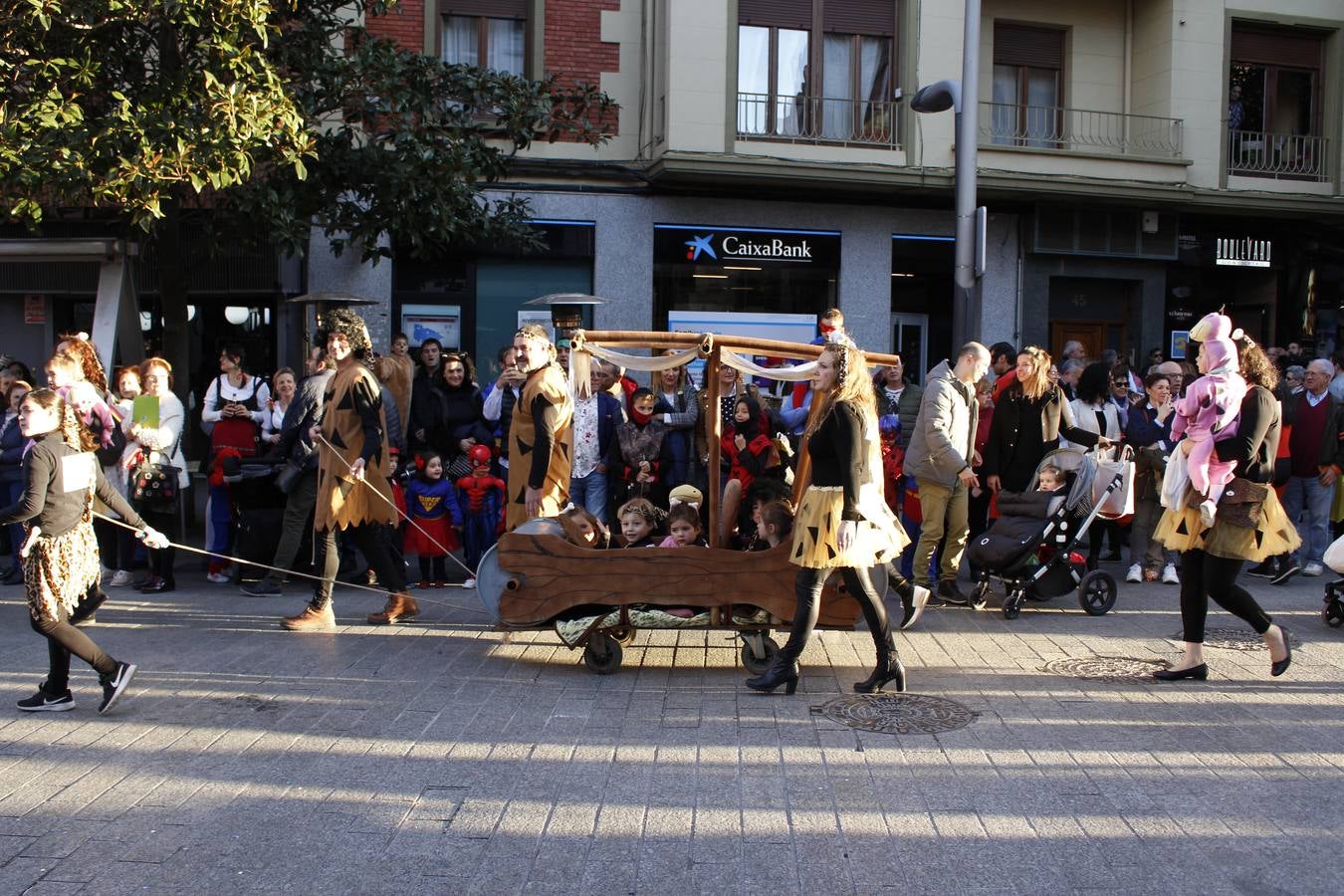 Los arnedanos se lanzaron a la calle para disfrutar del Carnaval