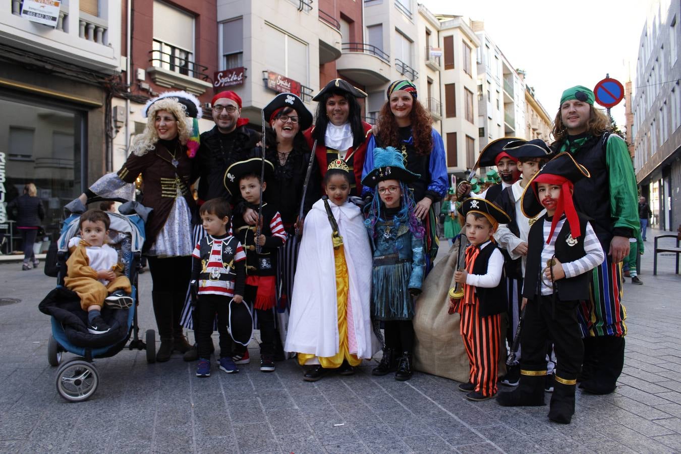 Los arnedanos se lanzaron a la calle para disfrutar del Carnaval