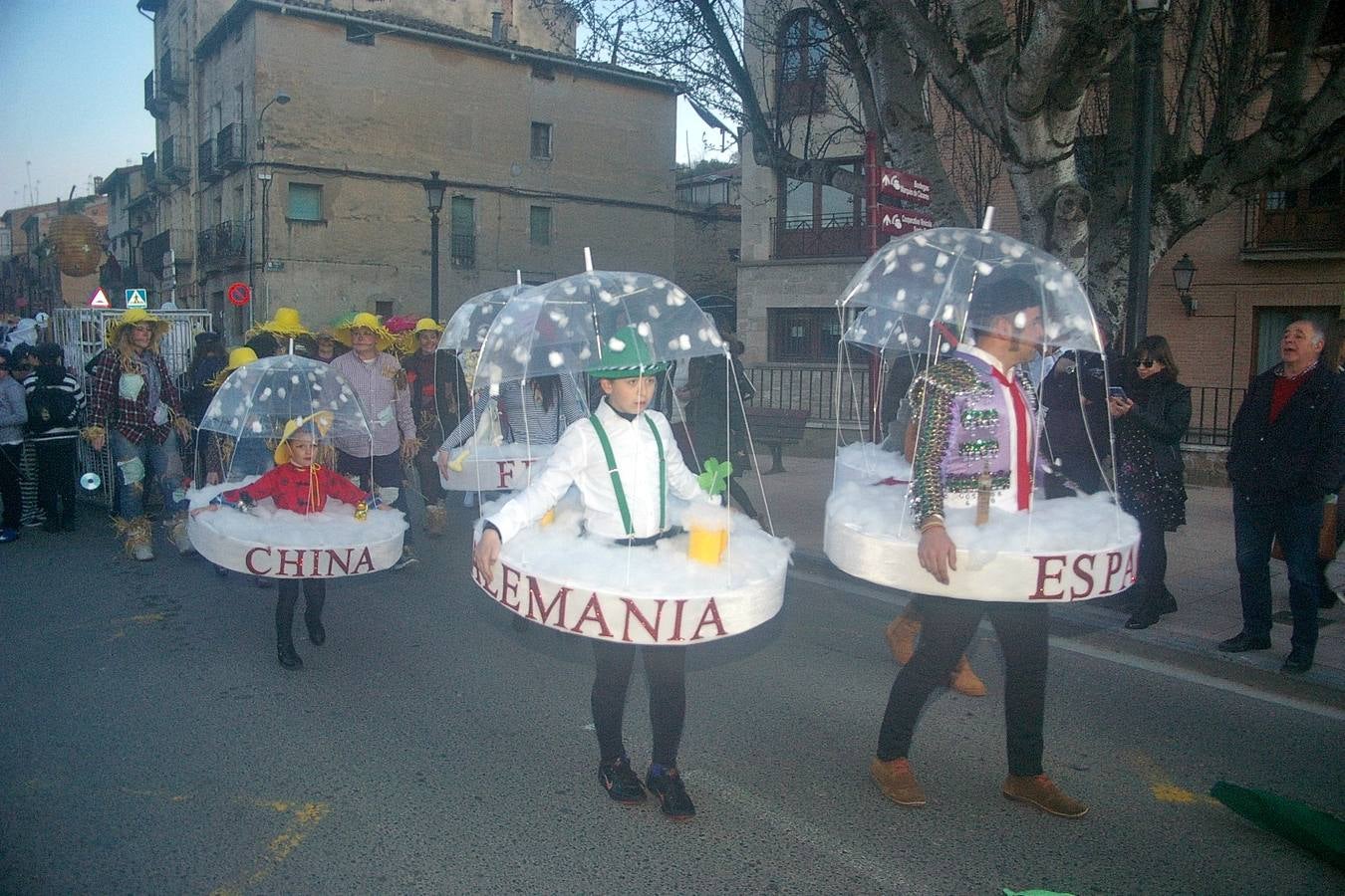 Mucho público en Cenicero para disfrutar del Carnaval