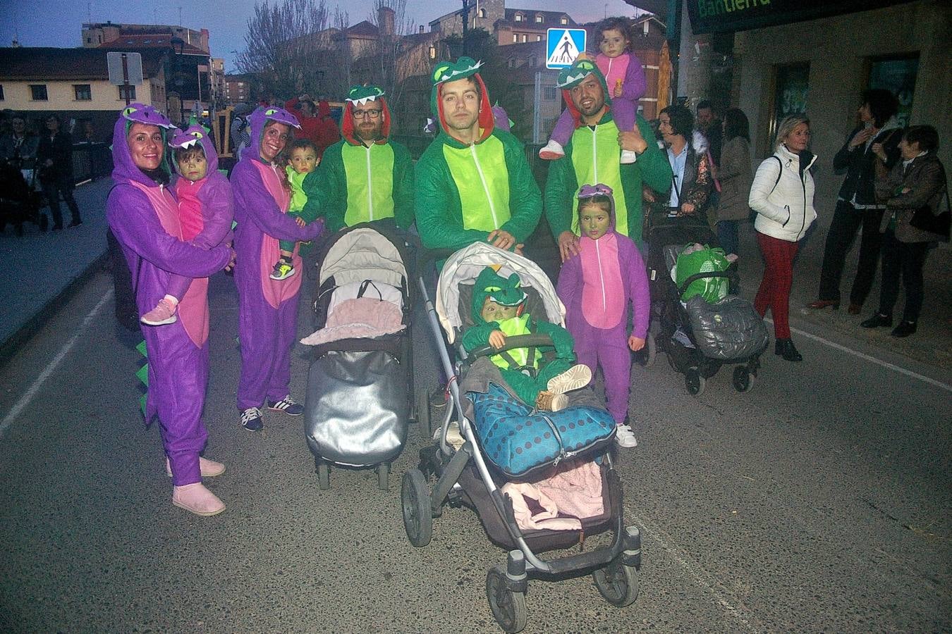 Mucho público en Cenicero para disfrutar del Carnaval