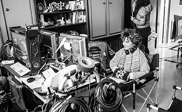 Anna R. Costa, en un momento del rodaje de 'Arde Madrid'.