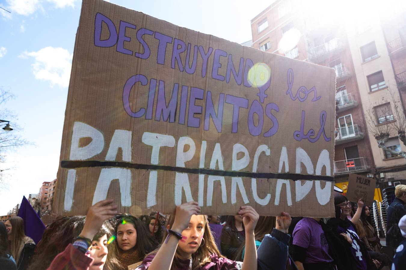 Fotos: La manifestación feminista estudiantil en Logroño, de camino a La Concha