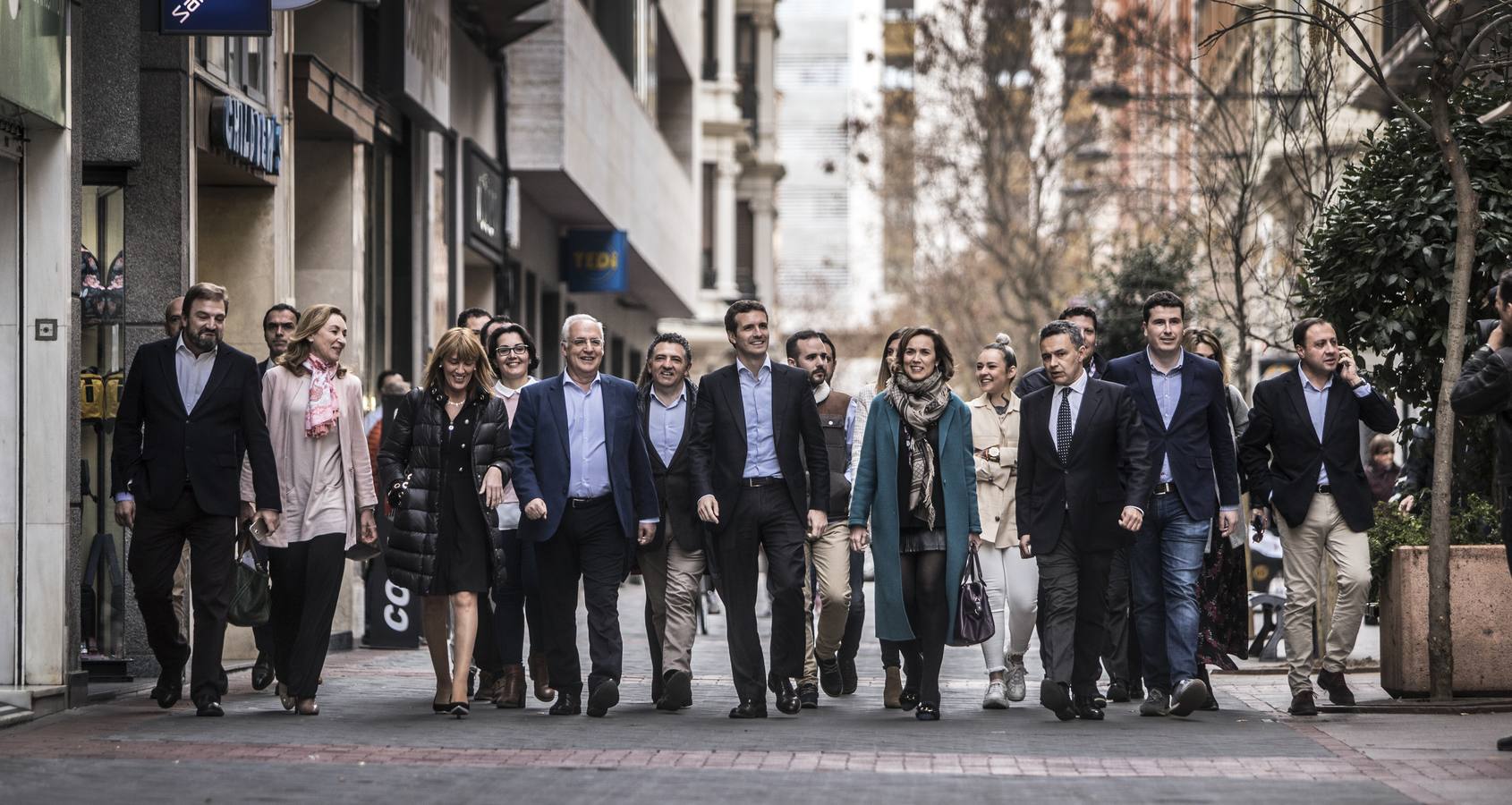 Fotos: Casado presenta en Logroño a los candidatos para las alcaldías de las cabeceras de comarca