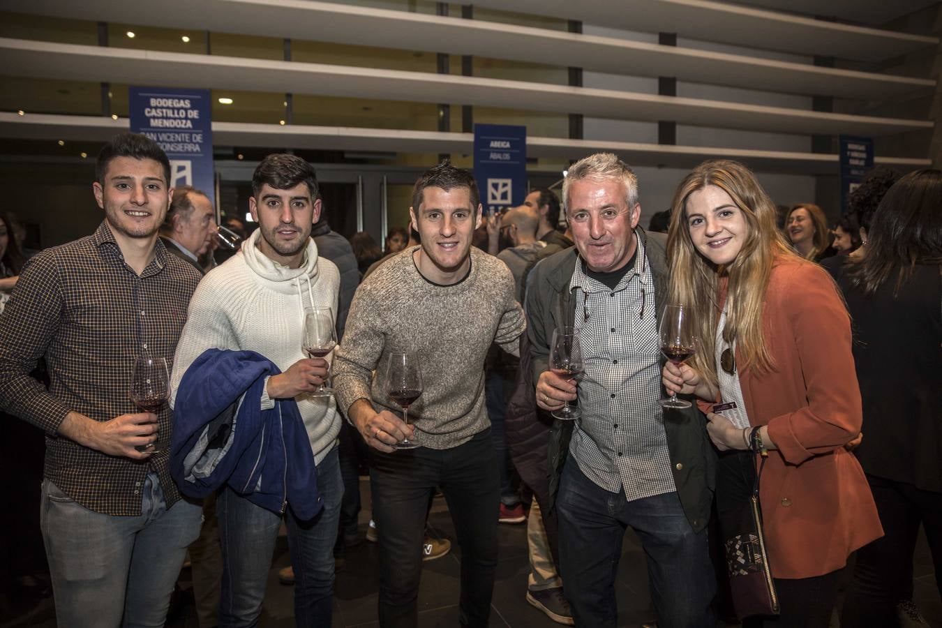 Fotos: Bodegas Familiares de Rioja presentó en sociedad su última cosecha