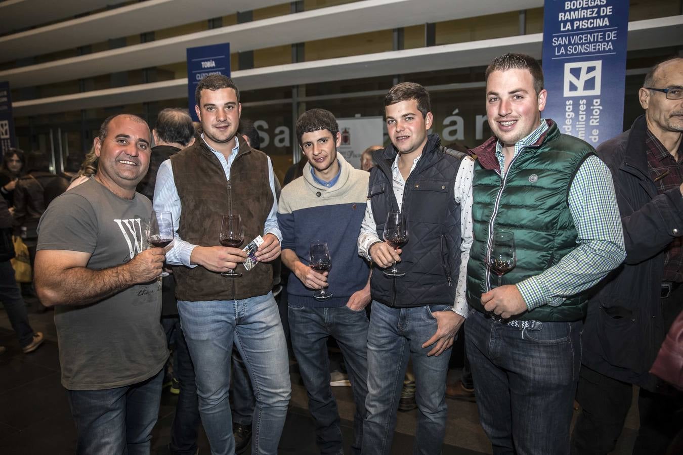 Fotos: Bodegas Familiares de Rioja presentó en sociedad su última cosecha