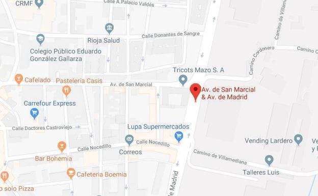 Dos heridos en la colisión de una moto y un turismo en Avenida de Madrid