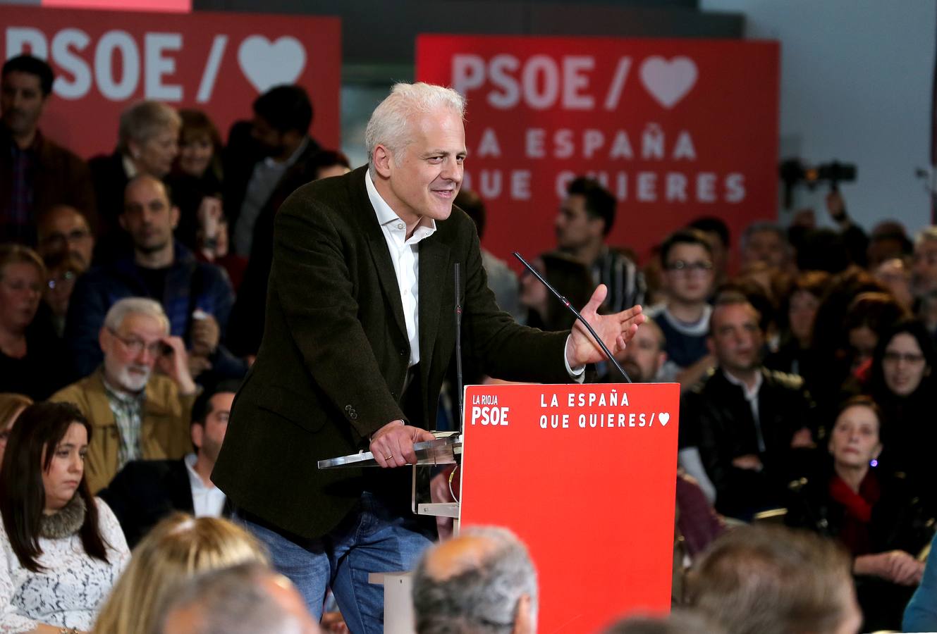 El presidente del Gobierno protagoniza un enfervorizado mitin en Riojaforum y pide el voto para Andreu y Hermoso de Mendoza