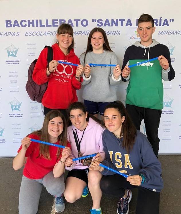 Más de 800 jóvenes se reúnen en el Bachillerato Santa María para jugar a fútbol, baloncesto y voleibol
