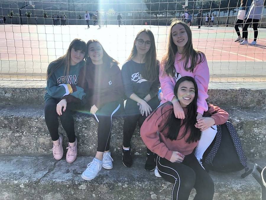 Más de 800 jóvenes se reúnen en el Bachillerato Santa María para jugar a fútbol, baloncesto y voleibol