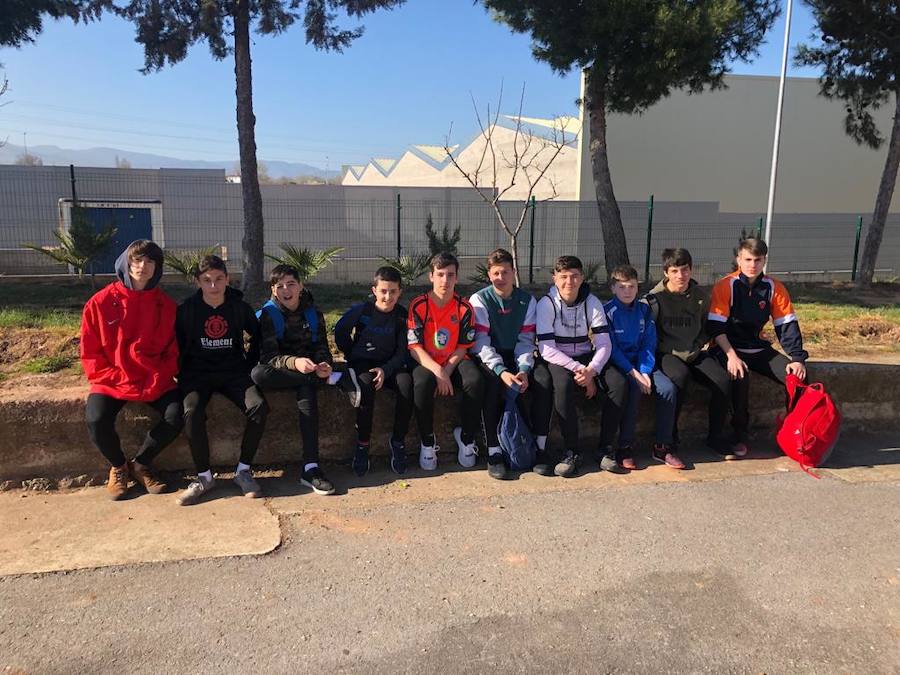 Más de 800 jóvenes se reúnen en el Bachillerato Santa María para jugar a fútbol, baloncesto y voleibol