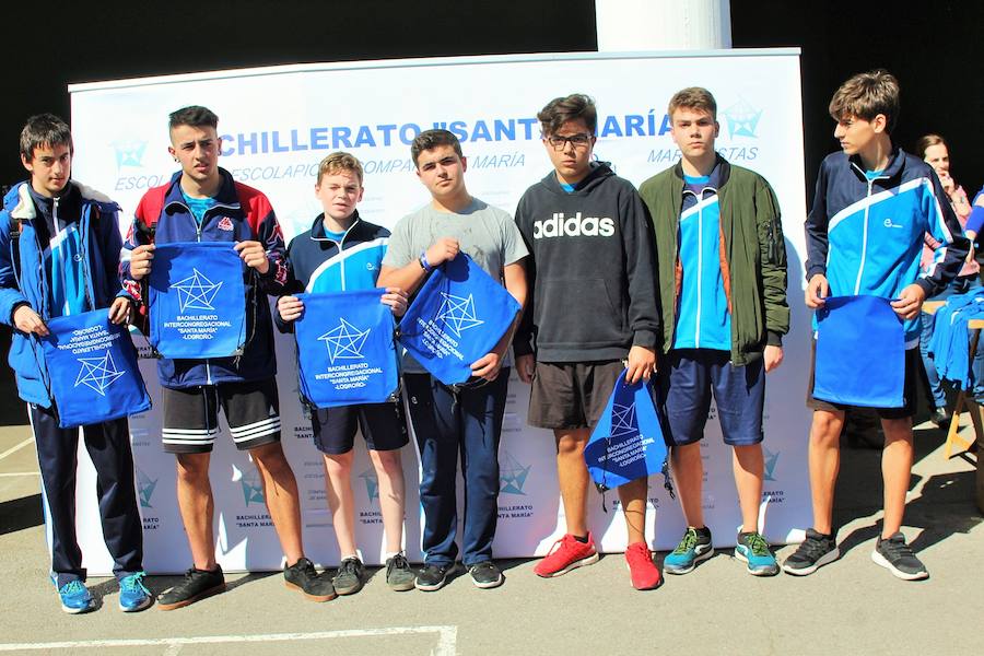 Más de 800 jóvenes se reúnen en el Bachillerato Santa María para jugar a fútbol, baloncesto y voleibol