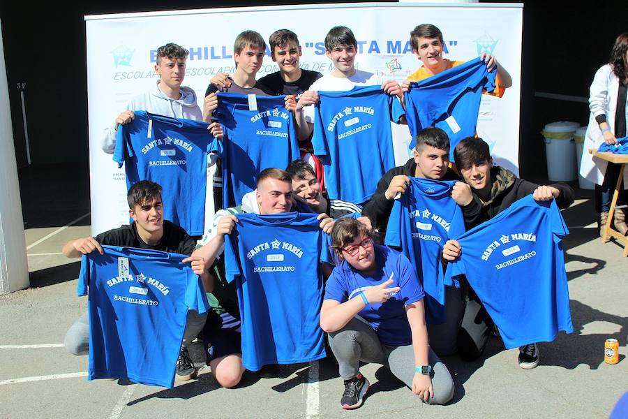Más de 800 jóvenes se reúnen en el Bachillerato Santa María para jugar a fútbol, baloncesto y voleibol