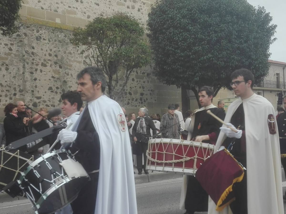 Exaltación de bandas de Semana Santa que se ha celebrado en Santo Domingo de la Calzada, con la participación, además de la anfitriona, de las de Murchante (Navarra), de la Entrada de Jesús en Jerusalén (Murillo de Río Leza), y de la Santa Vera Cruz (Pradejón).