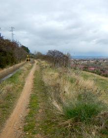 Imagen secundaria 2 - Vistas desde el mirador y puente medieval de Viguera. Sendero del río Antiguo, con vistas a la vega del Iregua. 