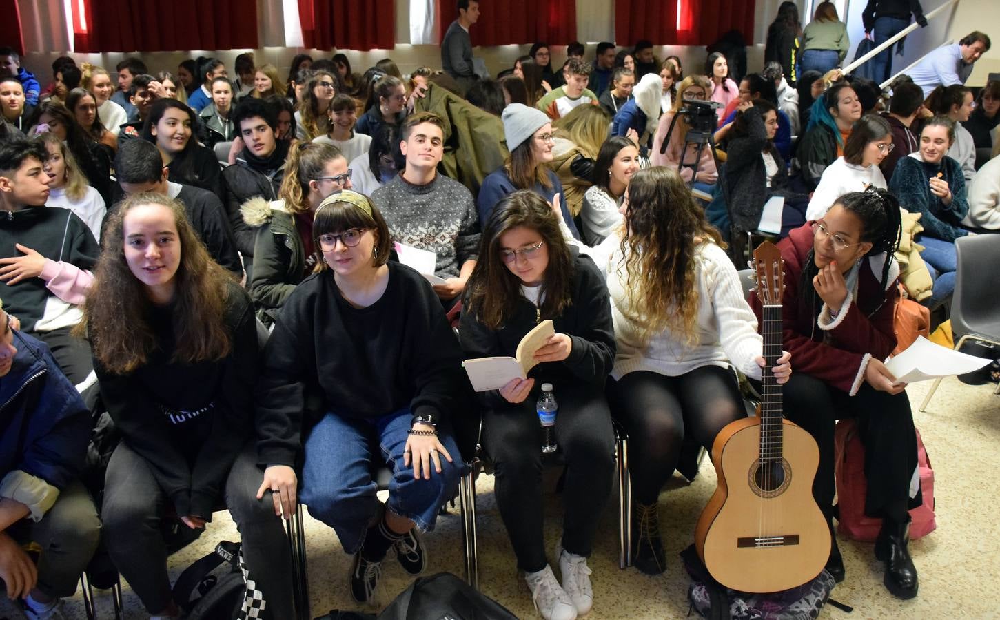 Fotos: el Maratón Poético bajo el lema &#039;La música de la palabra en imágenes&#039;. En el IES Batalla de Clavijo