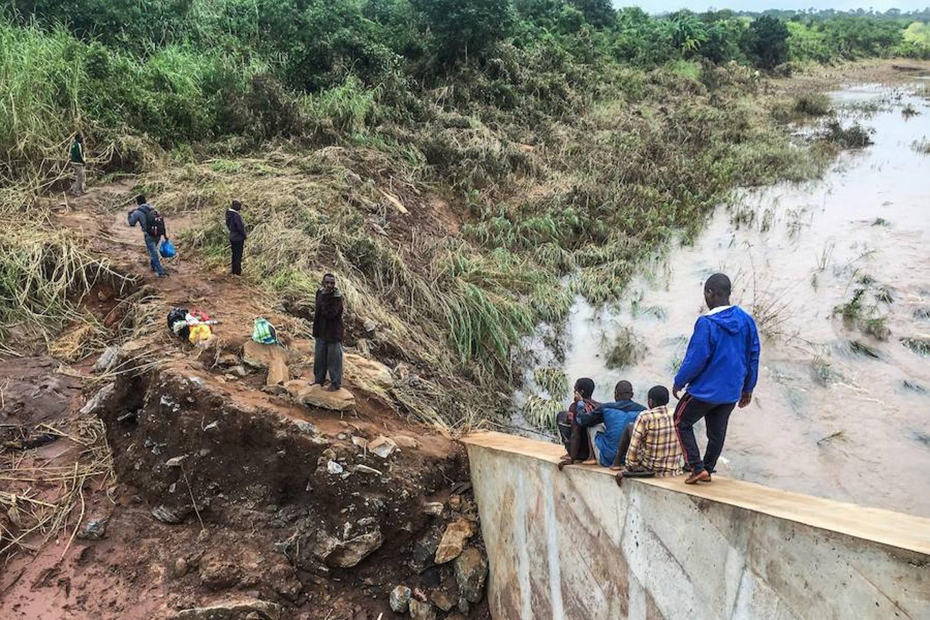 El ciclón Idai, que ha devastado poblaciones enteras a su paso por Mozambique, Malawi y Zimbabue, ha causado al menos 2,8 millones de afectados, según los cálculos que hoy hizo públicos el Programa Mundial de Alimentos (PMA) de las Naciones Unidas.