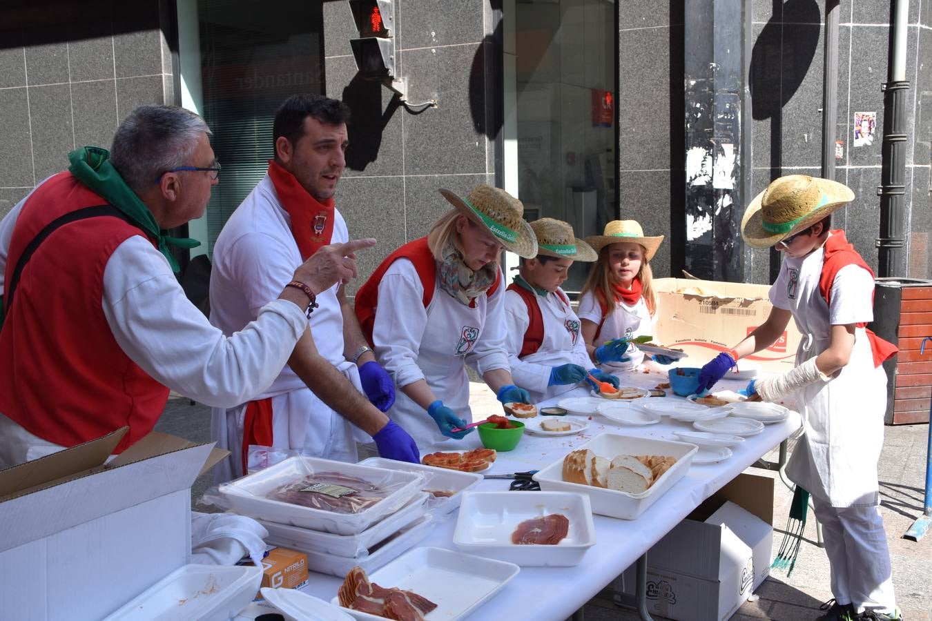 Imágenes de los actos celebrados el sábado por la mañana