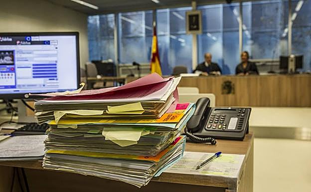 Tres años y medio de prisión por vender hachís en un locutorio de Logroño