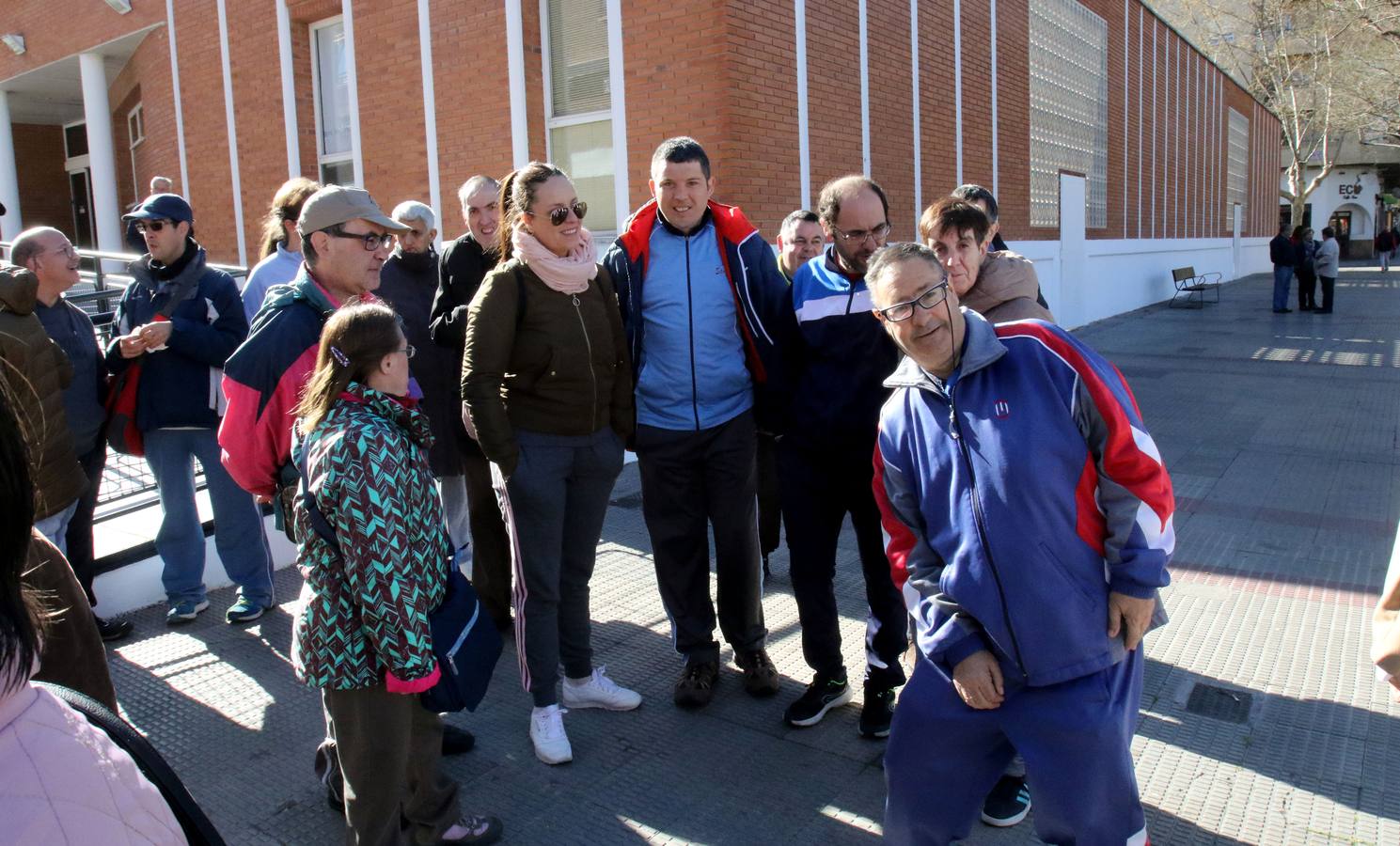 Fotos: Paseo Saludable por el barrio de Madre de Dios y San José de Logroño