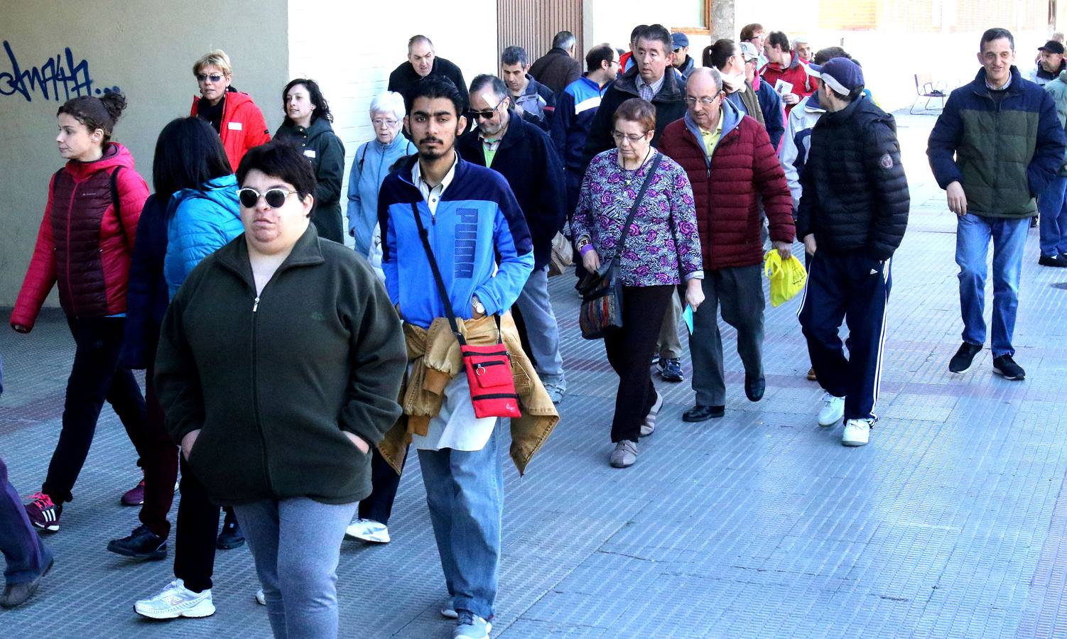 Fotos: Paseo Saludable por el barrio de Madre de Dios y San José de Logroño