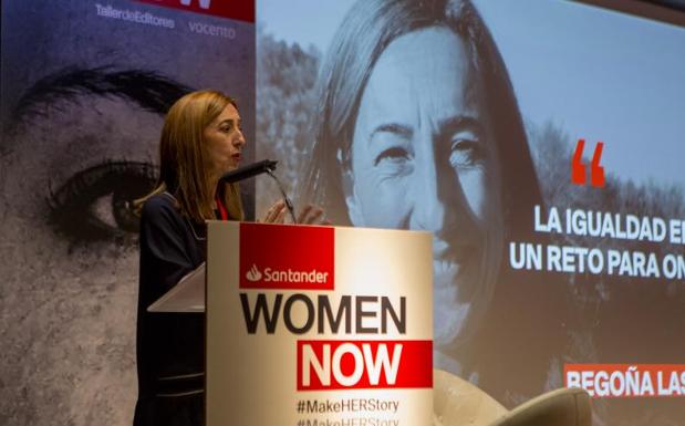 La representante de ONU Mujeres en Túnez y Libia, Begoña Lasagabaster, durante la ponencia.