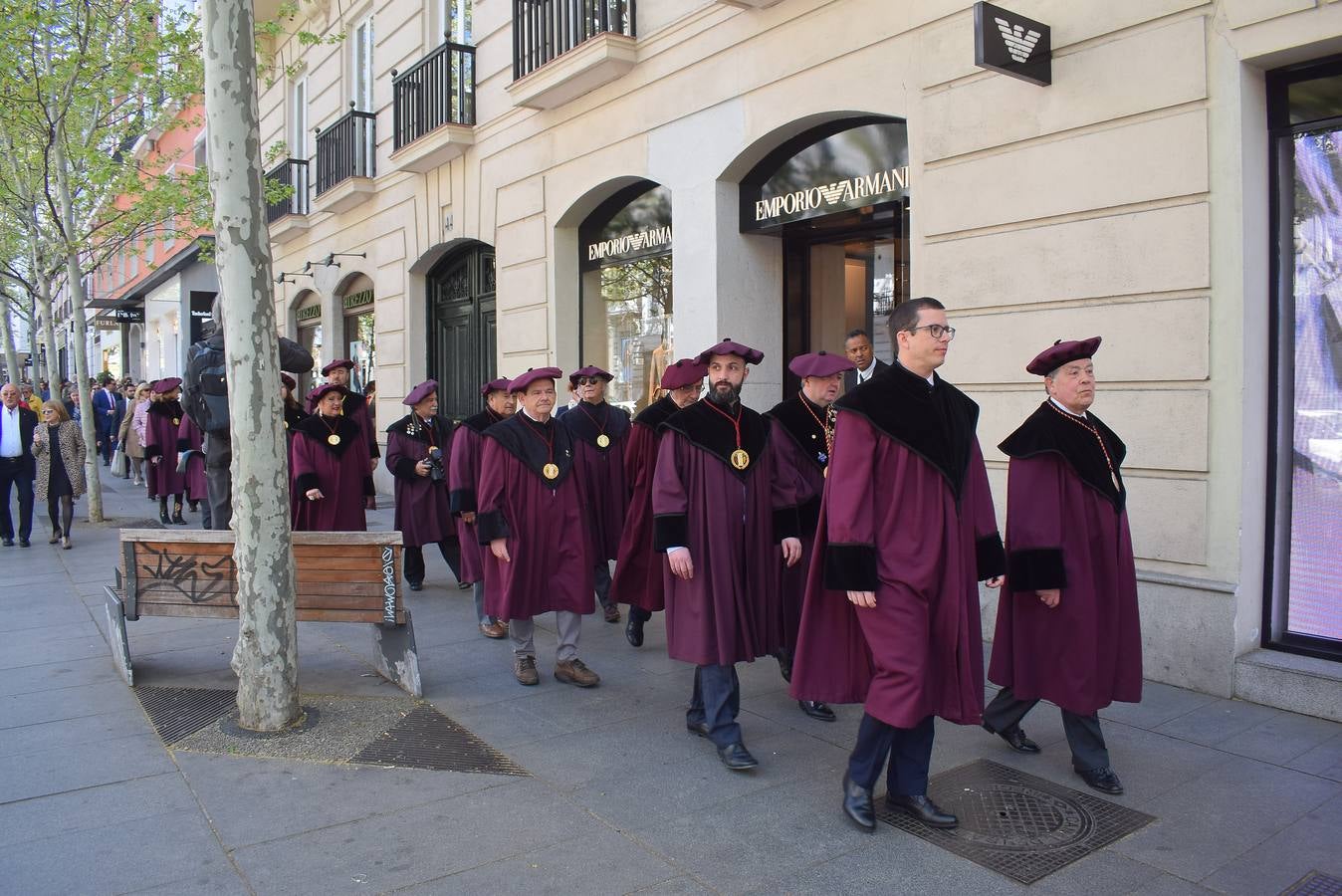 La Cofradía del Vino de Rioja ha investido como Cofrade de Honor al Centro Riojano de Madrid