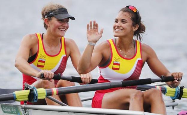 Anna Boada (i) y Aina Cid, en el Mundial. 