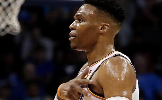 Russell Westbrook celebra el 'triple-doble'. 