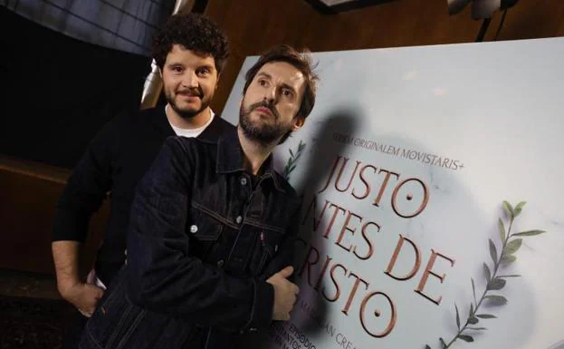 Los actores Xosé Touriñán (i) y Julián López. 