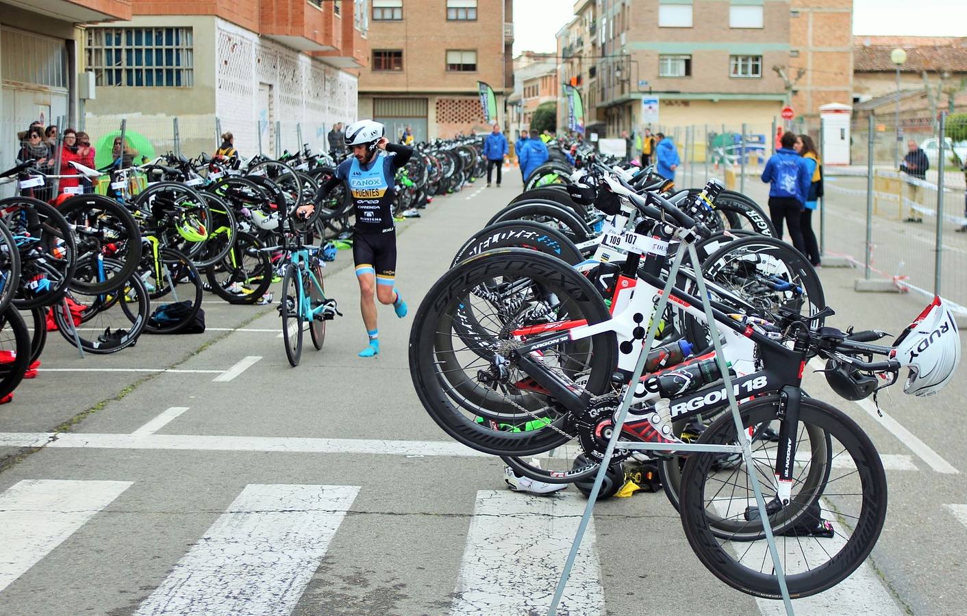 Más de 200 deportistas participaron en el duatlón de Santo Domingo