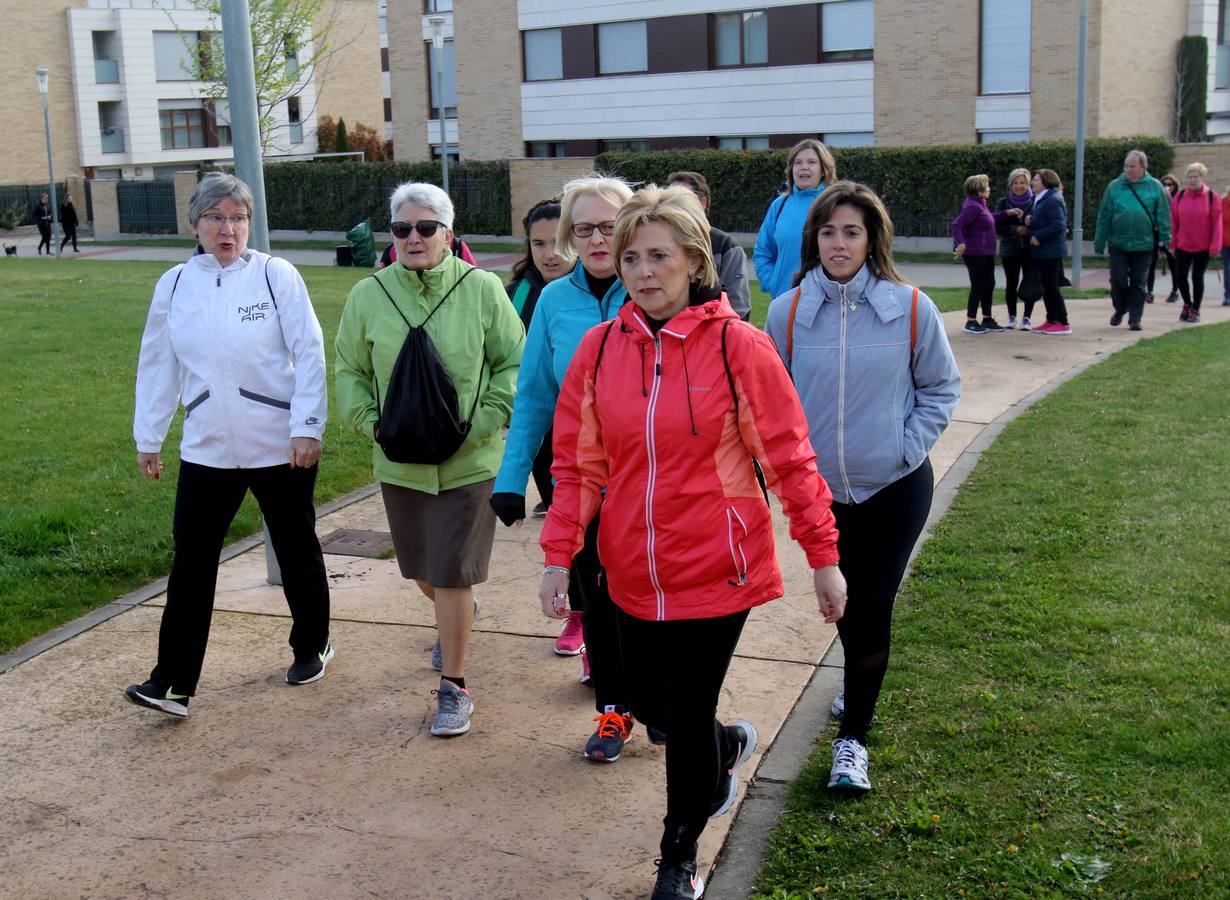 Más de 900 personas han participado este domingo en el segundo Paseo Saludable de esta edición, que ha coincidido con la celebración del Día Mundial de la Salud.