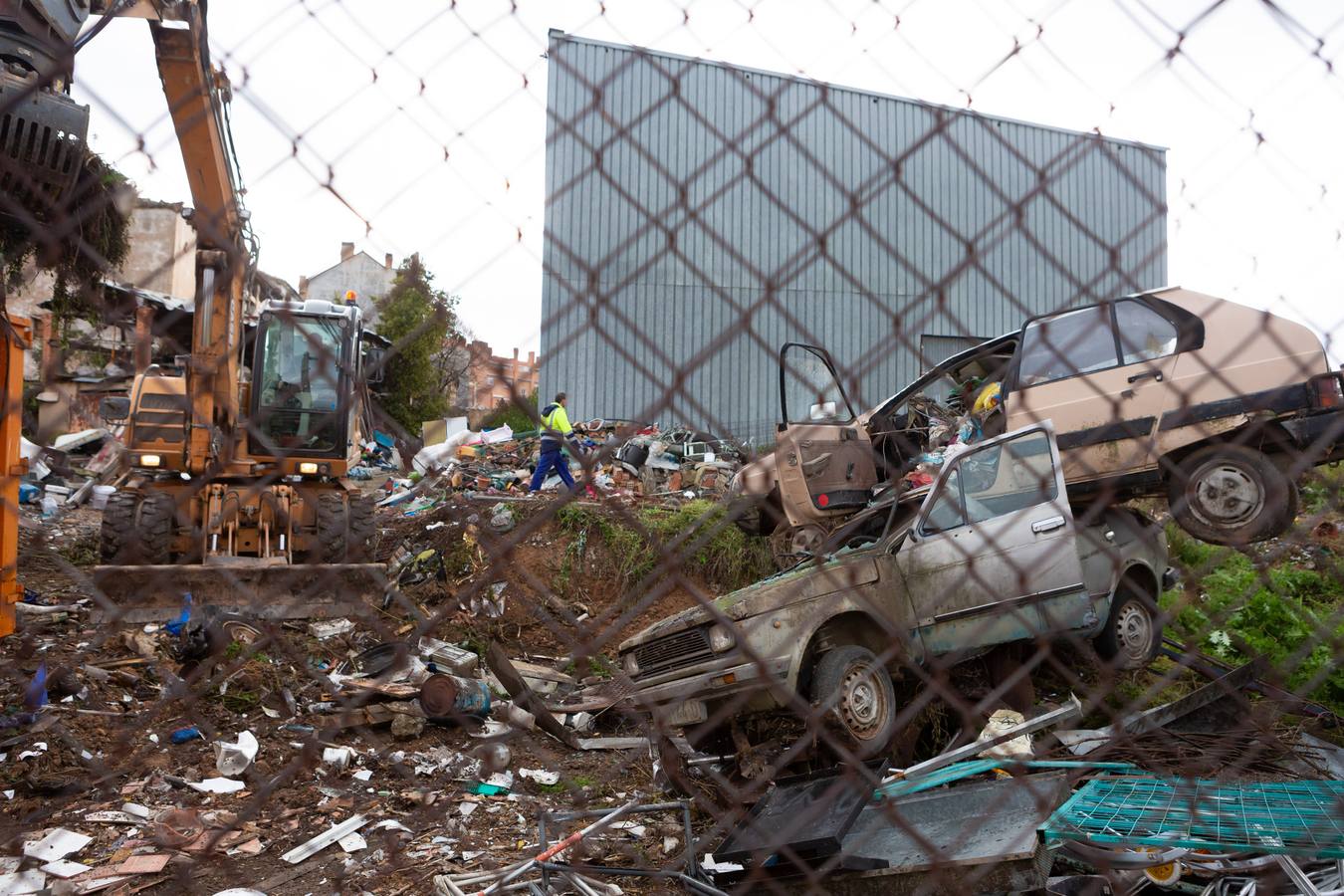 Se trata de una finca de más de 3.000 m2 plagada de basura en el centro de la ciudad, un problema que tenía el municipio hace más de diez años