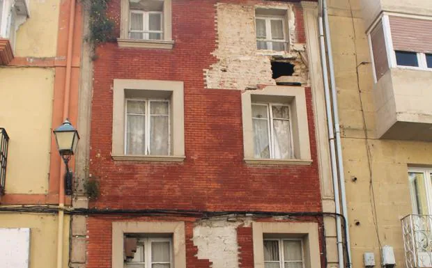 El Ayuntamiento de Haro aprueba el derribo de una casa en ruina en la calle La Ventilla