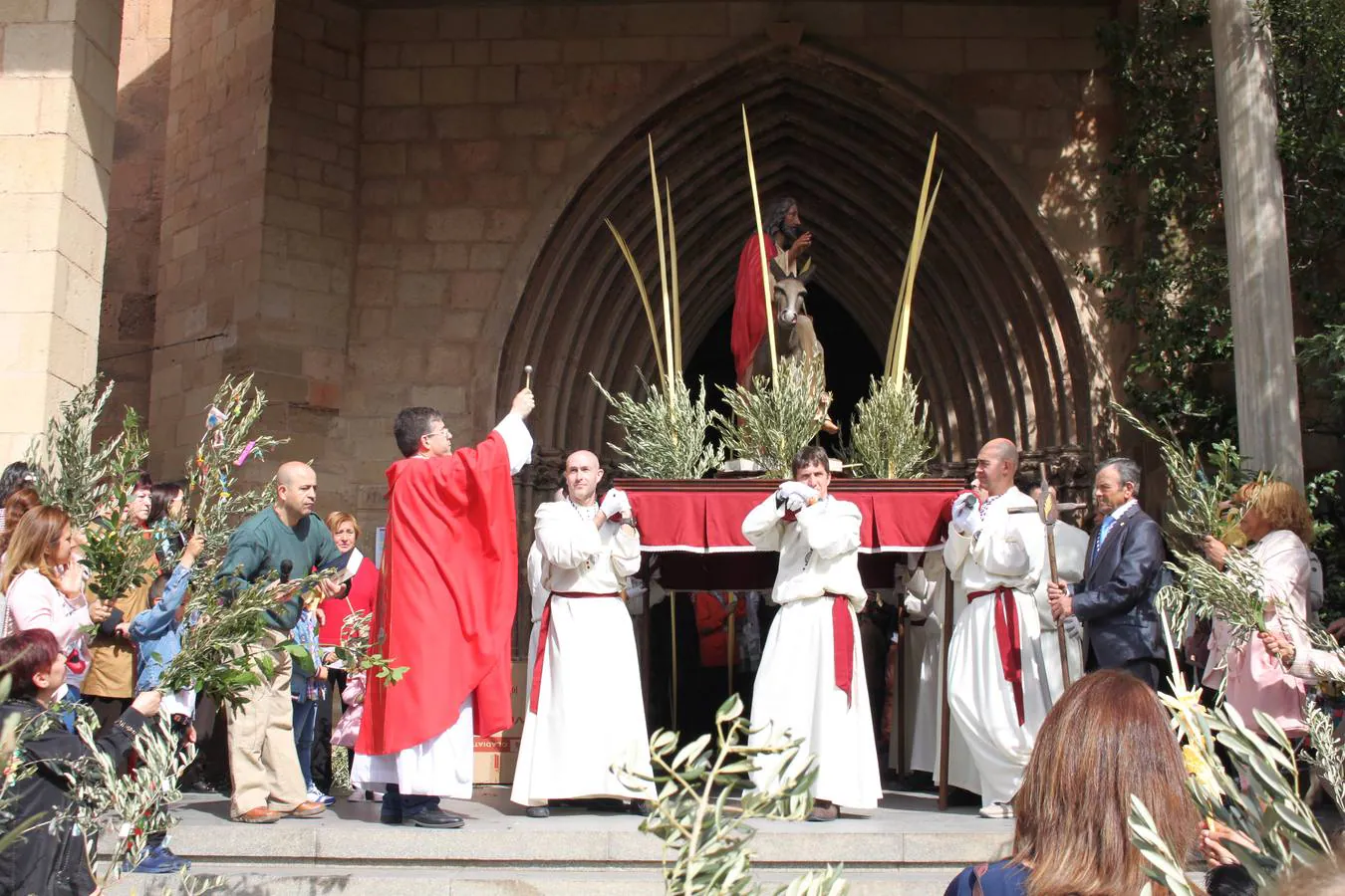 Fotos: El Domingo de Ramos en Alfaro, Arnedo, Cervera, Haro, Nájera y Santo Domingo