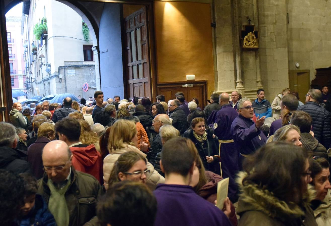 Fotos: Suspendida la procesión del Calvario de Logroño