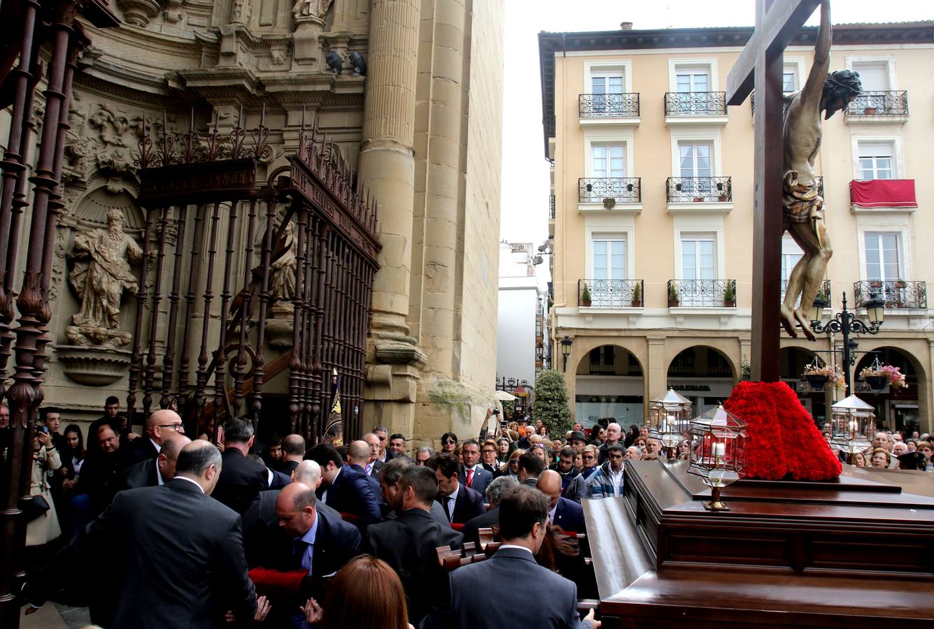 Fotos: Vía Crucis y traslado del Santo Cristo de las Ánimas de Logroño