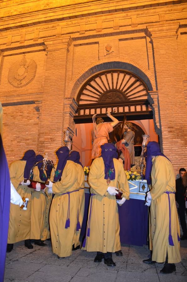 16 pasos de la cofradía de la Vera Cruz participiaron en la procesión.