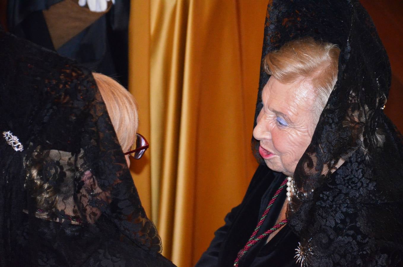 16 pasos de la cofradía de la Vera Cruz participiaron en la procesión.