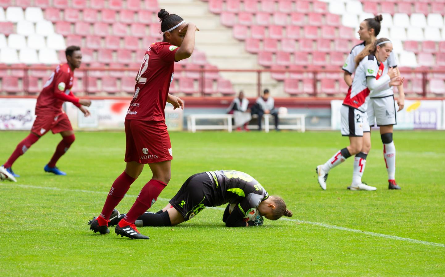 Fotos: Vital triunfo del EDF ante el Rayo (3-0)