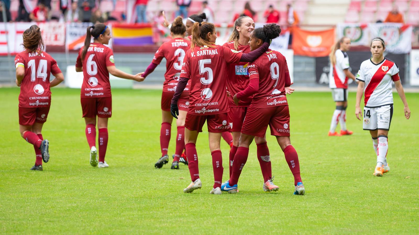 Fotos: Vital triunfo del EDF ante el Rayo (3-0)