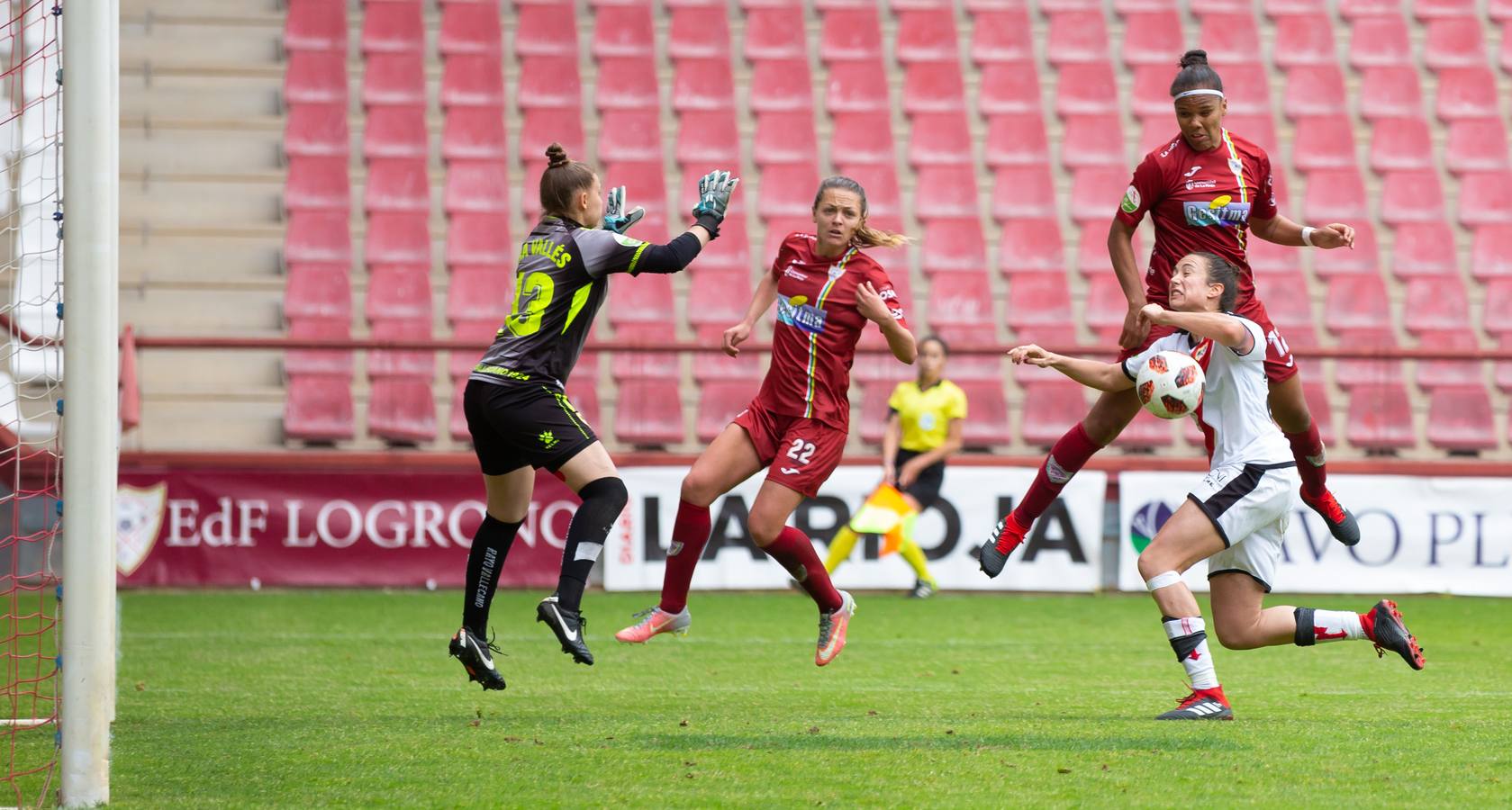 Fotos: Vital triunfo del EDF ante el Rayo (3-0)