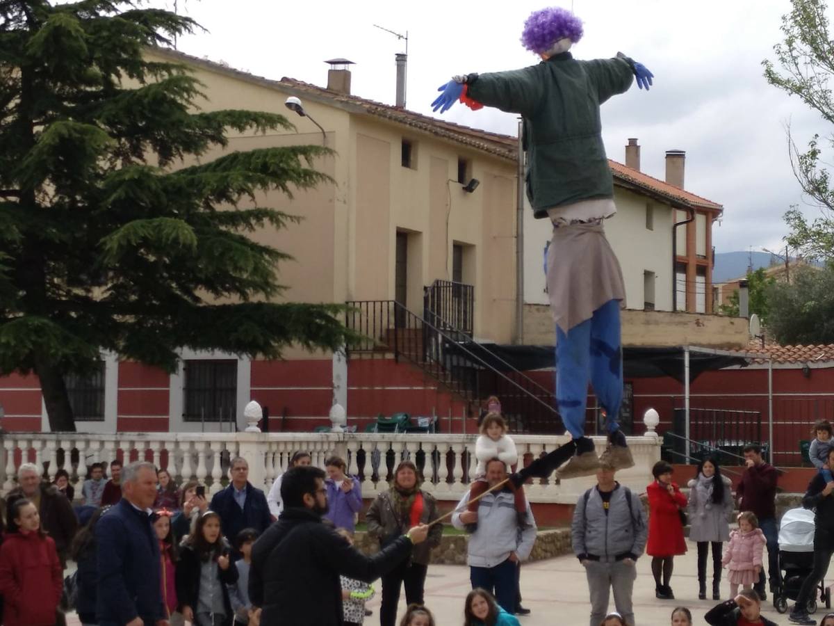 Fotos: Quema de Judas en El Redal, Valdeperillo y Cornago