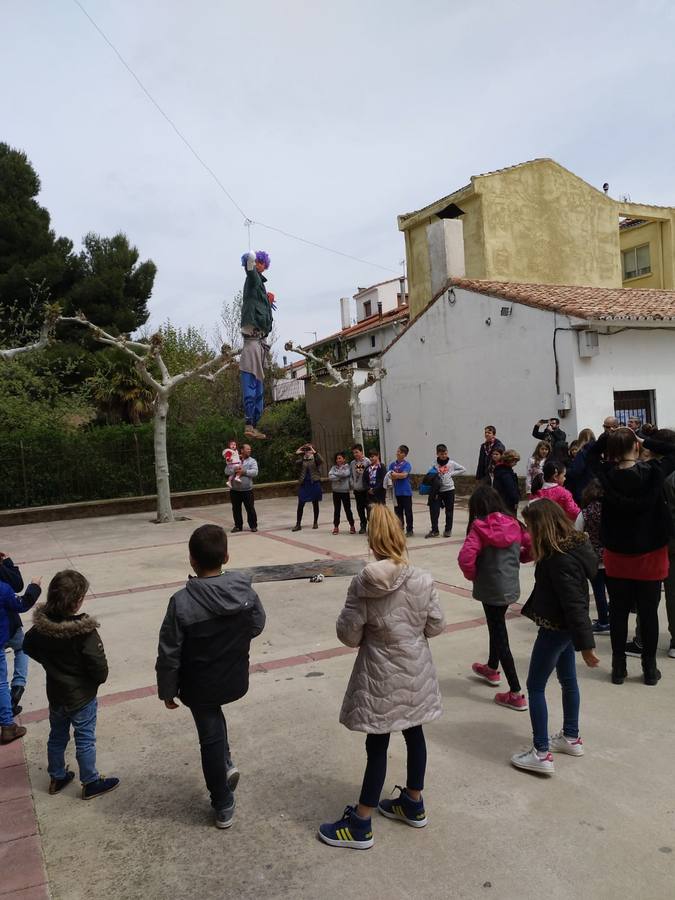 Fotos: Quema de Judas en El Redal, Valdeperillo y Cornago