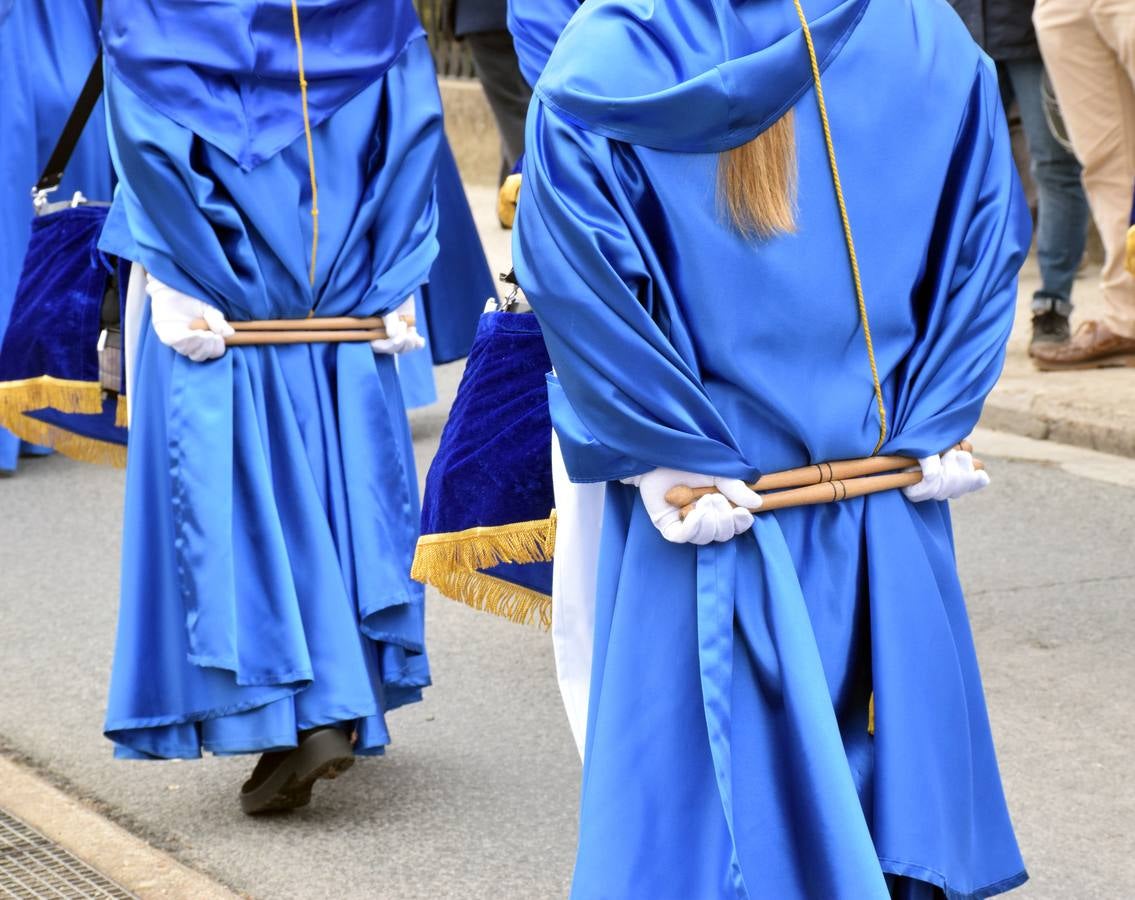 Fotos: Saetas y mucha emoción en la procesión del Santo Cristo Resucitado de Logroño