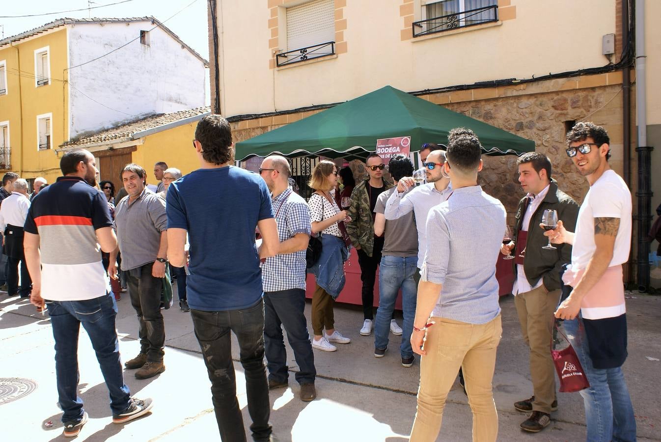 Feria de vinos y gastronomía en Uruñuela.