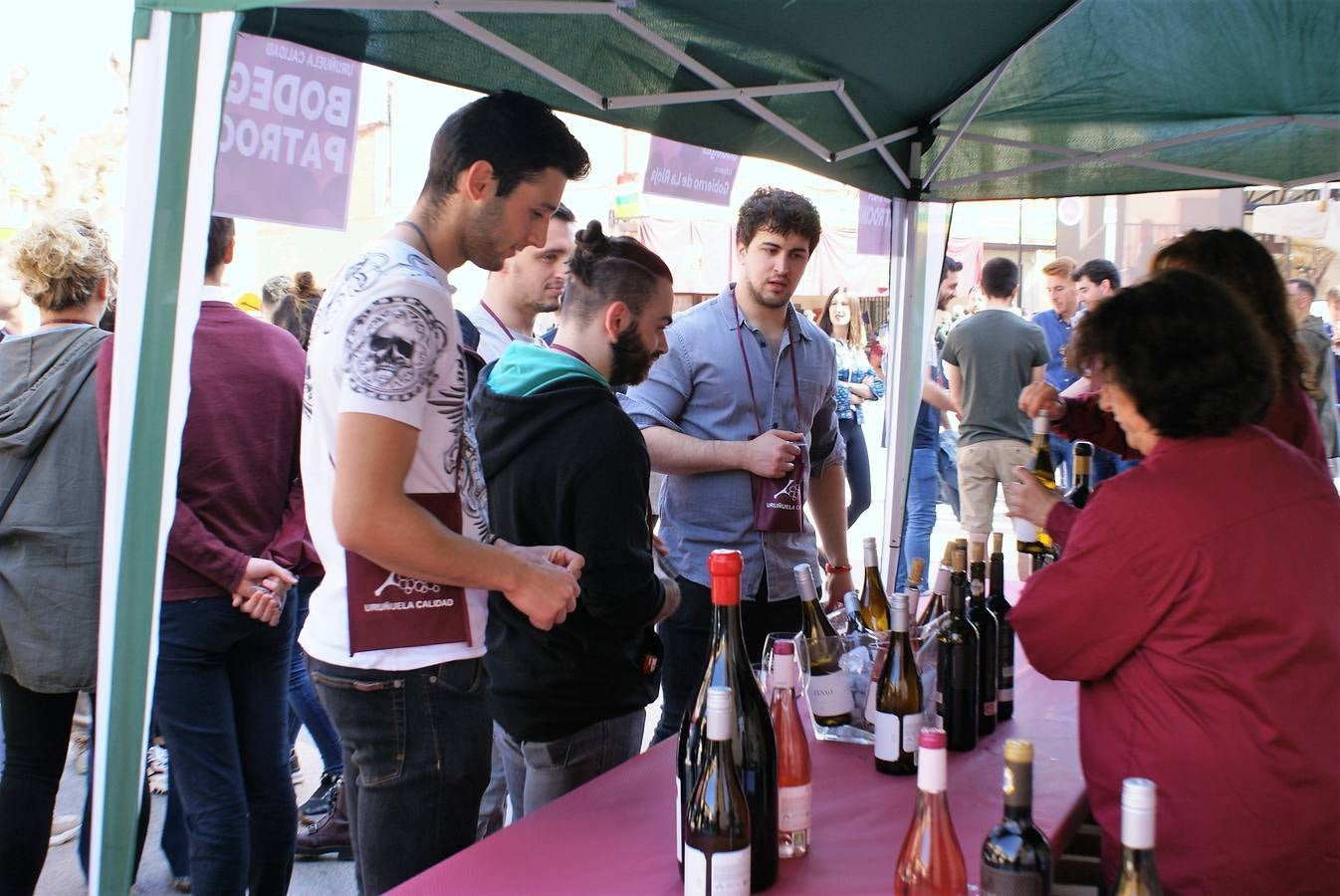 Feria de vinos y gastronomía en Uruñuela.