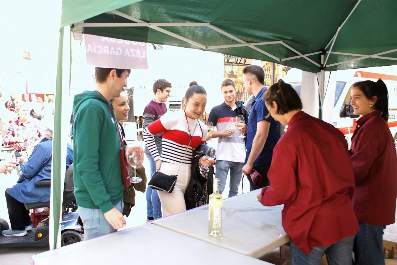 Feria de vinos y gastronomía en Uruñuela.